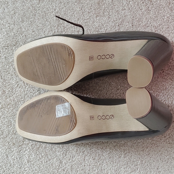 ECCO Mary Jane Style Dress Heels Patent Leather 8.5 U.S. Euro Size 40 - Picture 5 of 8